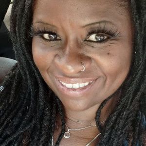 Meet your Posher, Jacqueline